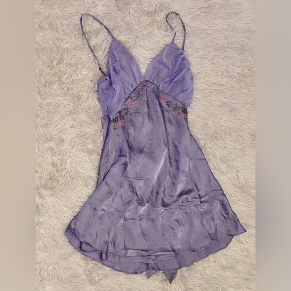 NWOT HOUSE OF CB 'Christa' Embroidered Lavender Mini Dress sz L - Picture 6 of 10